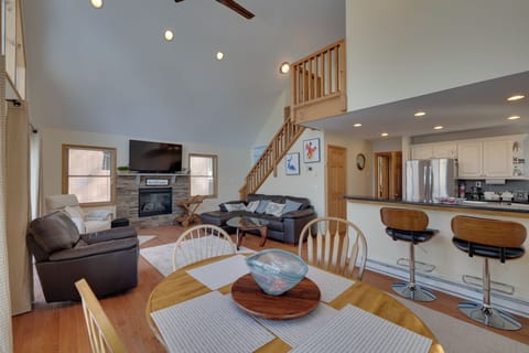 Lake Ariel Vacation Rental | 3BR | 3BA | 2,300 Sq Ft | Stairs Required to Enter