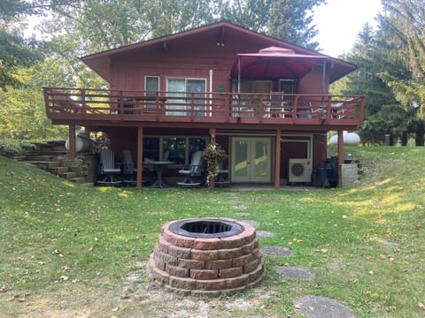 Your own fire pit w/firewood supplied, lakeside view