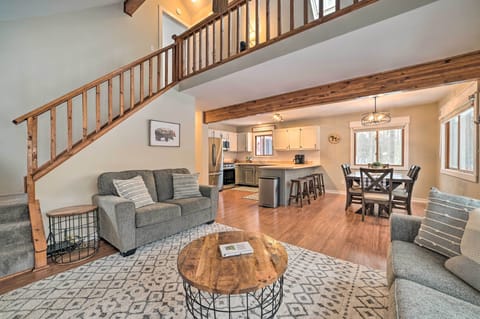 Living Room | Free WiFi