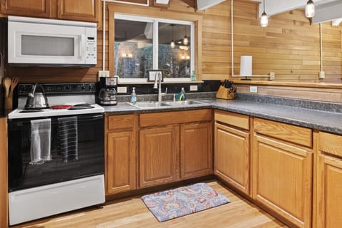 Fully equipped kitchen with everything needed to make the perfect meal