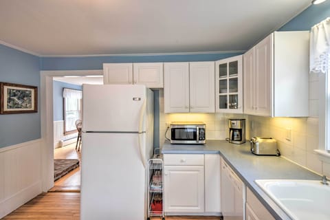 Dining Area/Kitchen | Trash Bags | Paper Towels | Coffee Maker