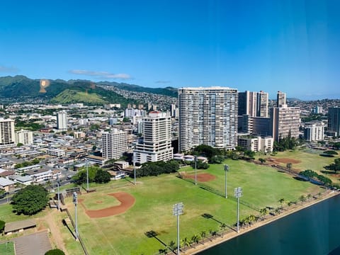 Clean studio in the heart of Waikiki!! Apartment in McCully-Moiliili