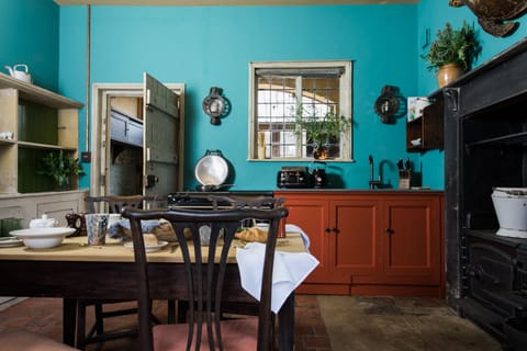 Scullery kitchen overview