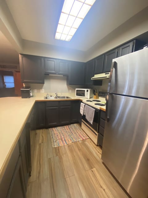 Stocked Kitchen, Dishwasher 