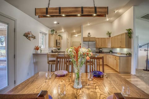 Eat in kitchen and dining space