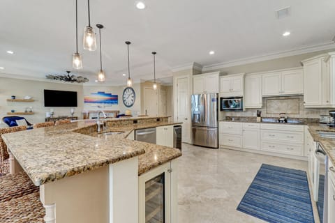 9 Guscio Way / Kitchen