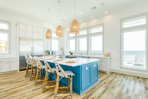 Hang out at the breakfast bar while the cooks make meals