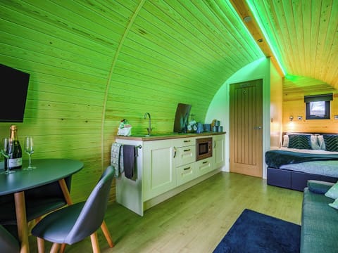 Open plan living space | Althorp - Steepleton Lodge Farm, East Haddon