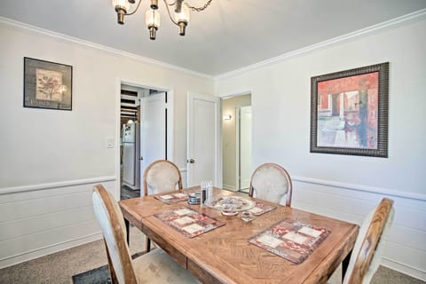 Dining Area | Dishware Provided