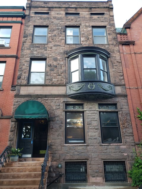 1800' s Charm right here