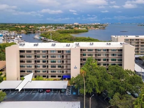 Covered parking spot right out front