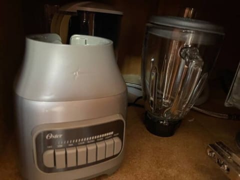 Blender, Crockpot, & rice cooker provided at "Yosemite Riverside Retreat"