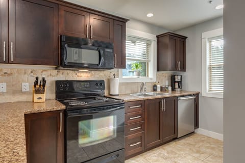 Fully equipped kitchen