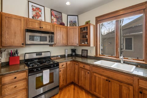 Full kitchen and drip coffee machine.