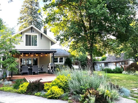 Charming historic home in heart of CDA stunning large yard