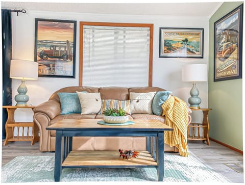 1520MV20Couch