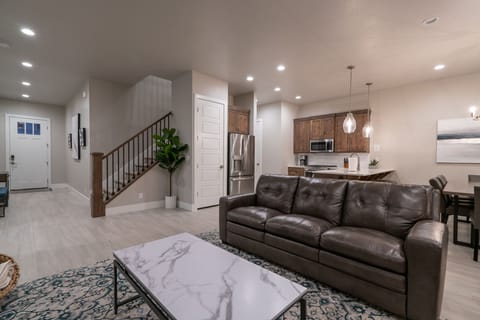 Main Floor Living Space (2)