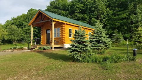 Green Cabin