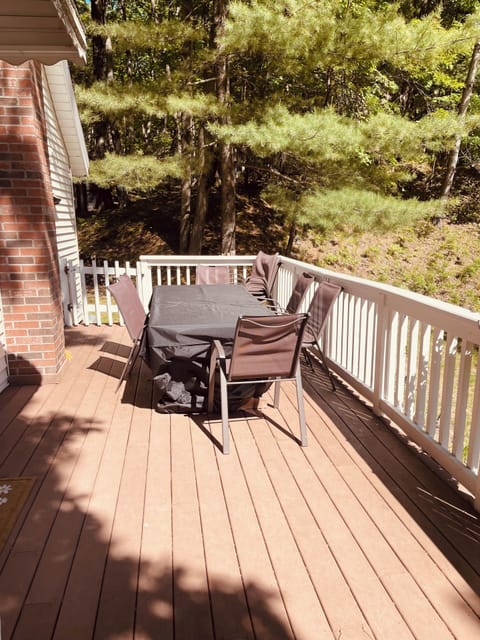 Large table can seat 8 people