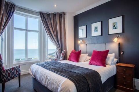 Deluxe Sea View room with amazing views and king size bed