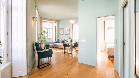 Bright and spacious living area #porto #downtown #airbnb #relax
