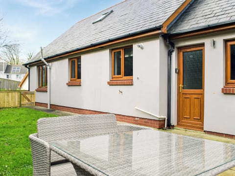 Exterior | Ty&rsquo;n-y-Canol, Johnston, near Haverfordwest