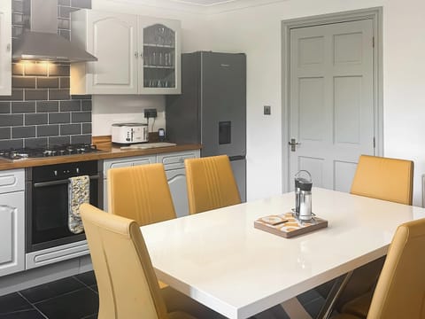 Dining Area | Ty&rsquo;n-y-Canol, Johnston, near Haverfordwest