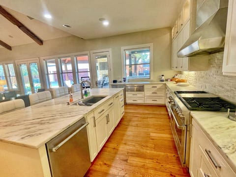 Gas stove, dishwasher, oven, refrigerator, microwave