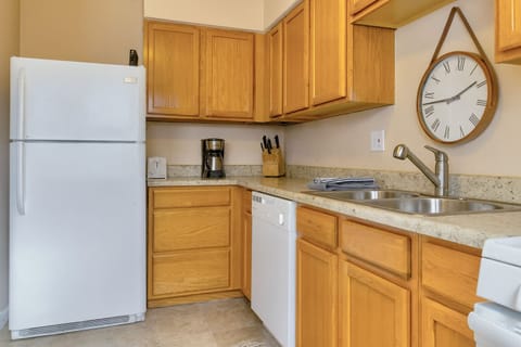  This well-stocked kitchen makes it easy to feel at home