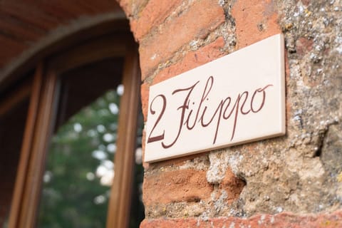 Apartment No. 2 - Filippo (Borgo Rapale). 2 double beds with 2 private bathroom.