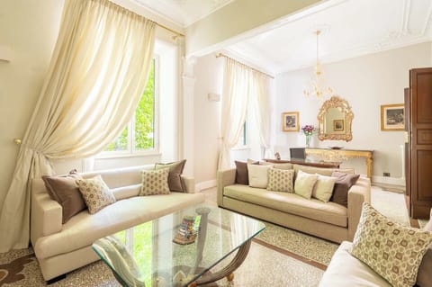 Welcome to Elegante with a beautifully appointed large living room and elegant furnishings.
