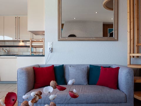 Property, Furniture, Mirror, Couch, Comfort, Azure, Wood, Building, Lighting, Interior Design