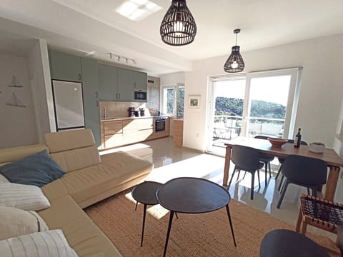 Upper floor kitchen/ dining and living area