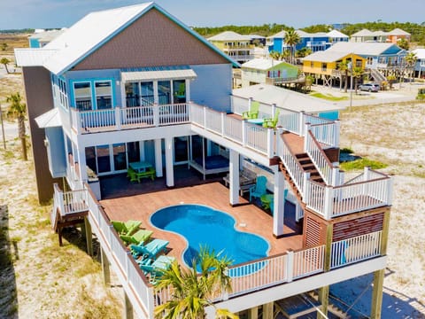 Welcome to Sip N Sea