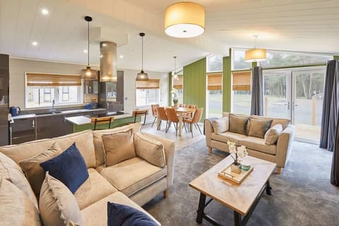 The Cabin In The Woods, Egton - Host & Stay