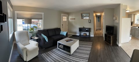 Living room, sofa sleep couch pulls out to full bed