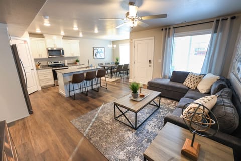 Bear Lake Escapes #255 - Living Room, Kitchen, & Dining room
