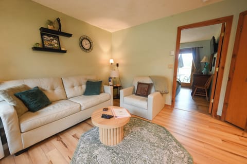 New Leather furniture