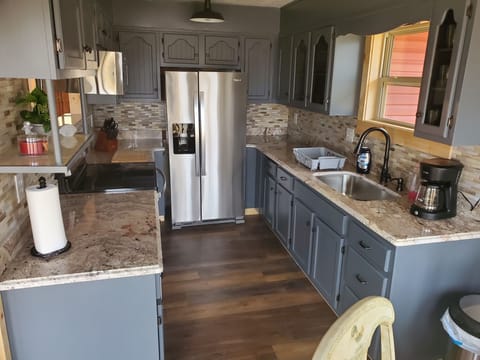 fully stocked kitchen