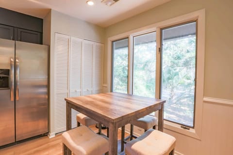 There is also a kitchen table that seats 4 near the front windows in the kitchen.