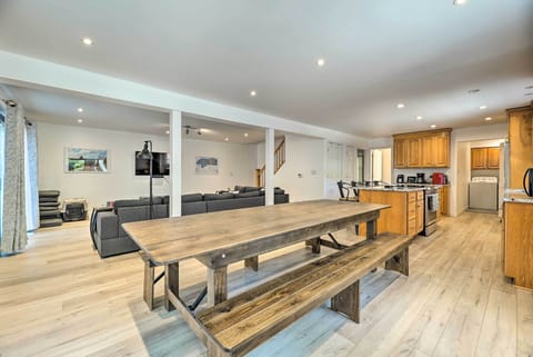 Living Room | Dining Table