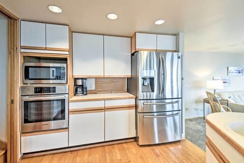 Kitchen | Drip Coffee Maker | Water Filter | Ice Maker