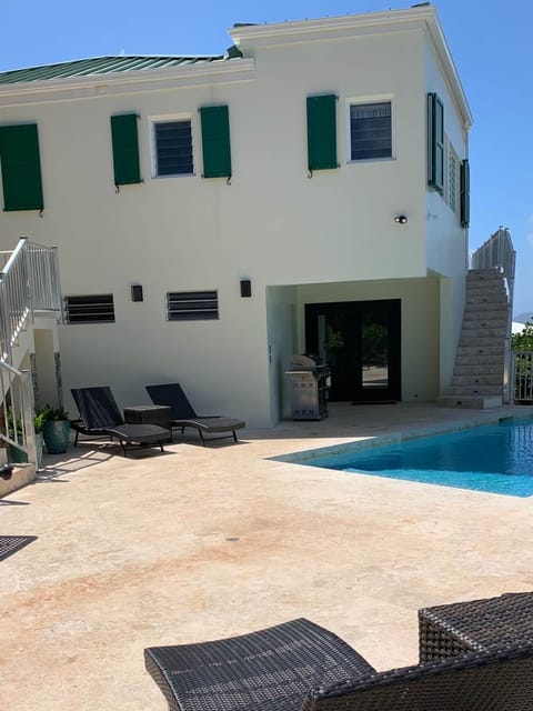 E718D990 8D44 4A09 9166 E03F41376AD3