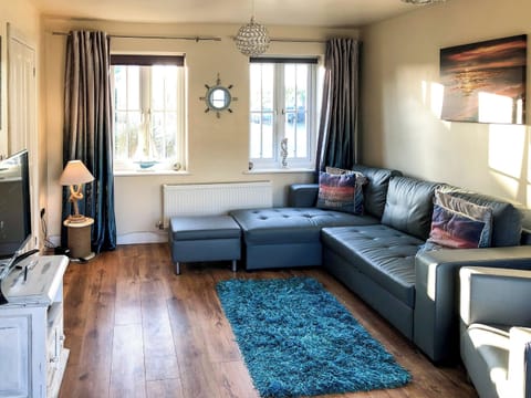 Living room/dining room | Sunset Cottage, Filey