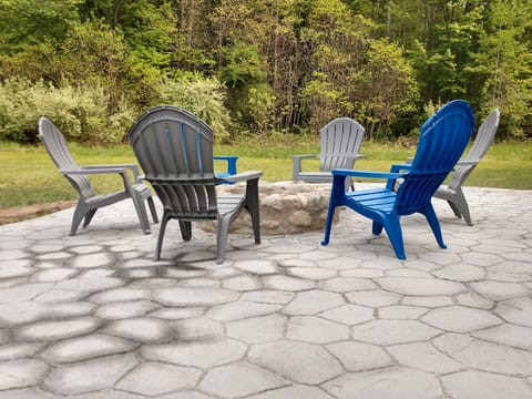 Beautiful patio and stone fire pit for relaxing and quality time!