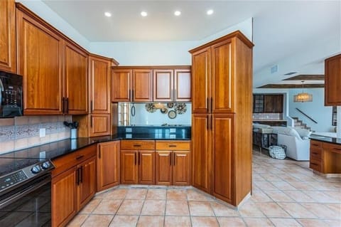 Cabinet cut outs to dining table