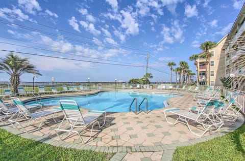 Miramar Beach Vacation Rental | 2BR | 2BA | Step-Free Access | 840 Sq Ft