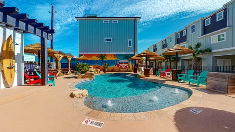 Endless Summer Resort Pool
