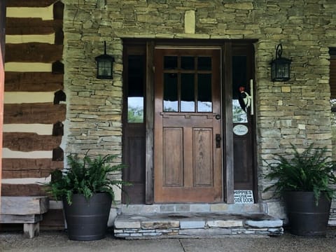 Welcome to Plum Ridge Cabin