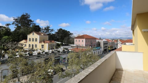 Enjoy the sun in this private balcony.
#balcony #outdoor #portugal #pt #sintra